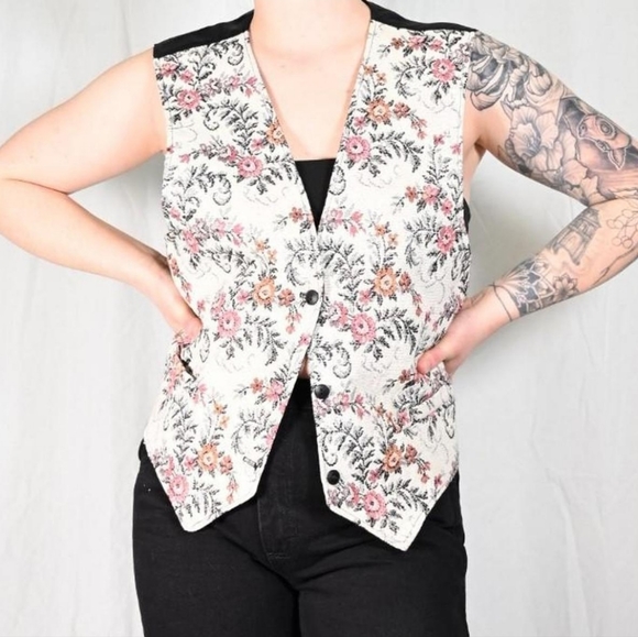 Tops - LAST CHANCE Vintage Floral Vest
